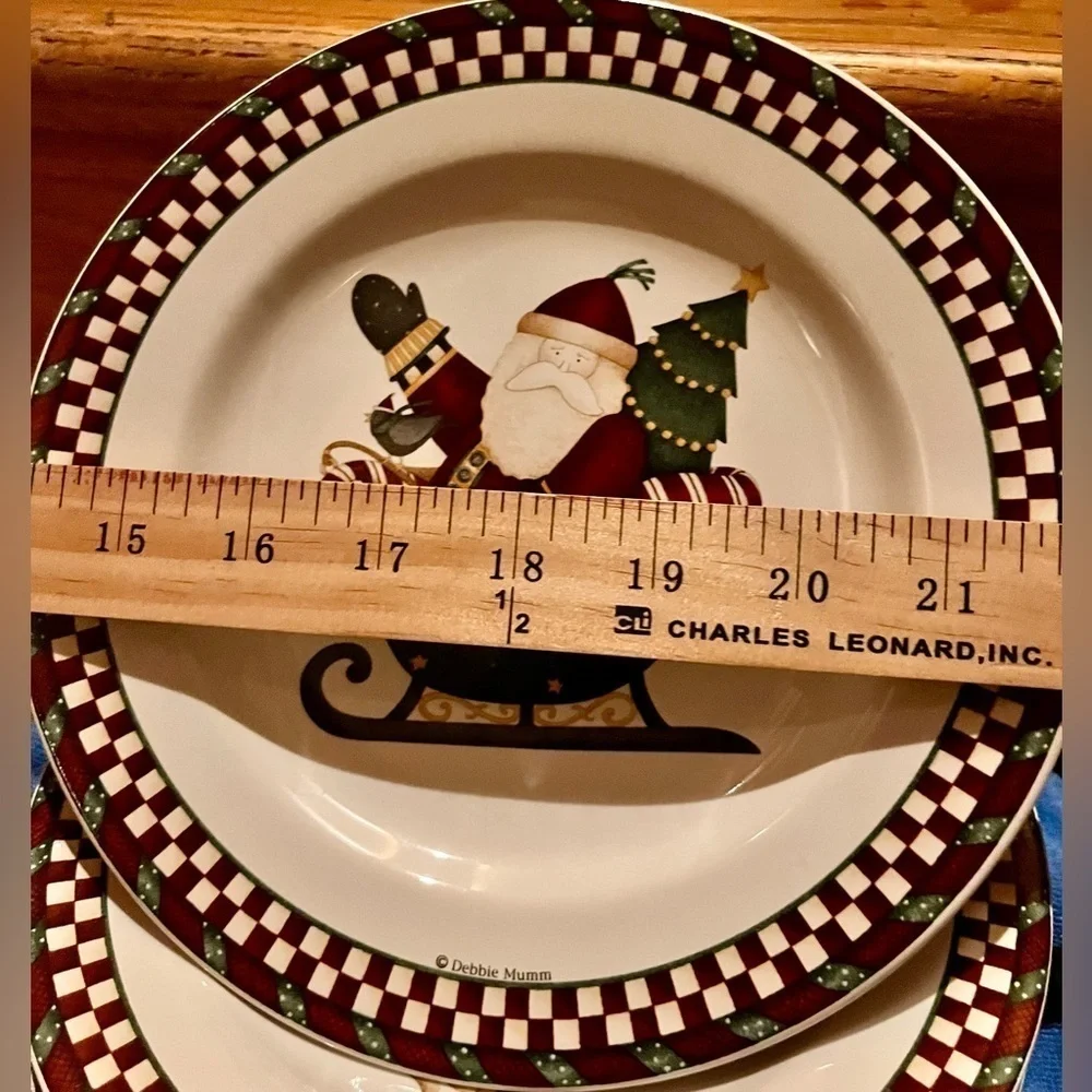 Vintage 2001 Debbie Mumm Santa's Spirit Christmas Stoneware Dessert Plates Set 4